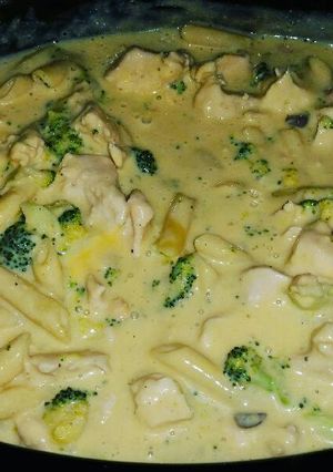 A picture of Cheese Chicken & Broccoli.