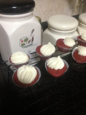 Easy Way Prepare Classic Red Velvet Cupcake with Cream Cheese Frosting the Perfect Delicious