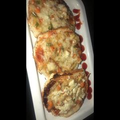 A picture of Instant Bread pizza.