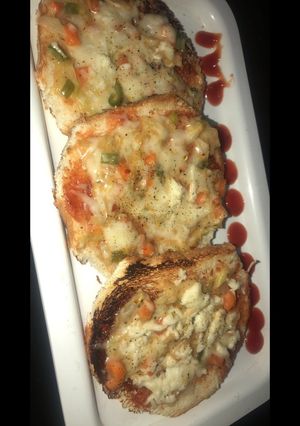 A picture of Instant Bread pizza.