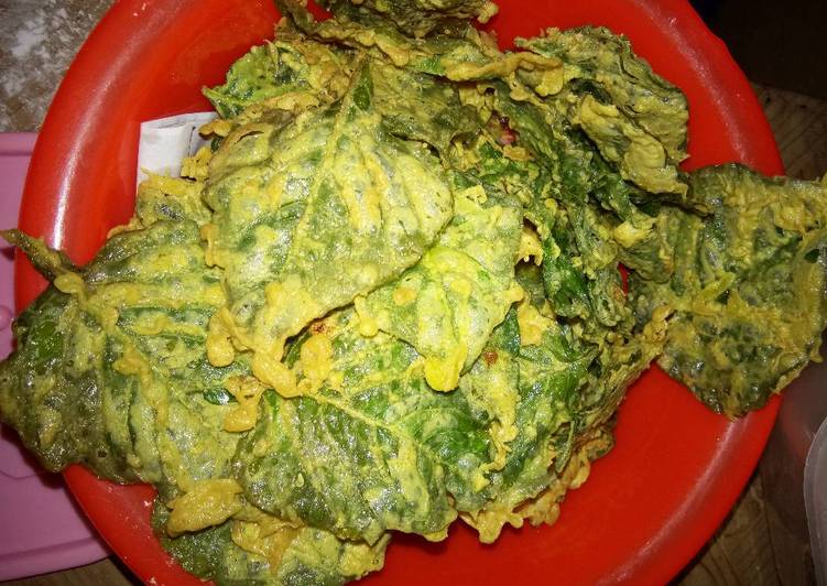 Rempeyek bayam gurih dan enak 👌👌👌