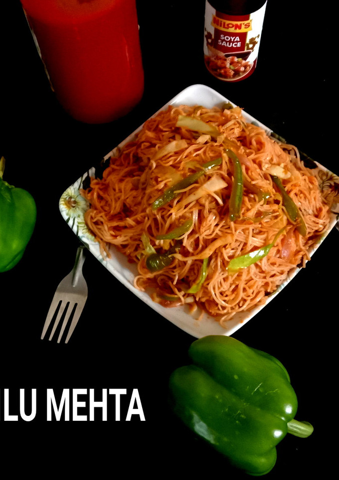 स्पाइसी चिल्ली नूडल्स (Spicy chilli noodles recipe in hindi) रेसिपी मुख्य फोटो