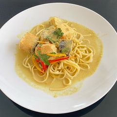 A picture of Salmon Green Curry.