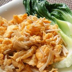 A picture of Chinese-Style Enoki Mushrooms and Eggs.