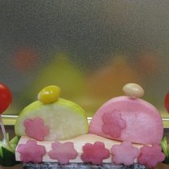 A picture of Oshizushi (Pressed Sushi) for Hina Matsuri (Doll's Festival).