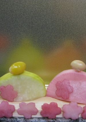 A picture of Oshizushi (Pressed Sushi) for Hina Matsuri (Doll's Festival).