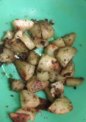 A picture of Mandee's version of McCormick© Roasted garlic & onion potatoes..