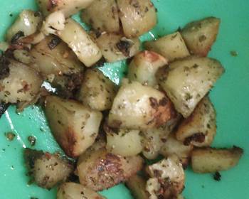 Update, Cooking Recipe Mandees version of McCormick Roasted  garlic  onion potatoes Yummy