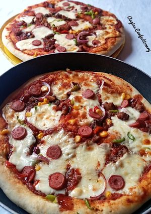 A picture of Suya Pizza.