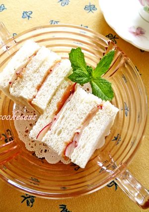 A picture of Cured Ham and Radish Sandwich.