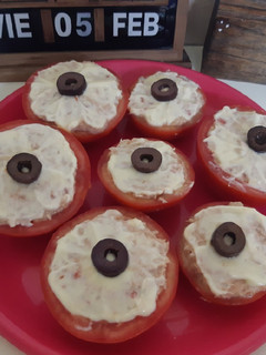 Una foto de Tomates rellenos (Receta de mamá)