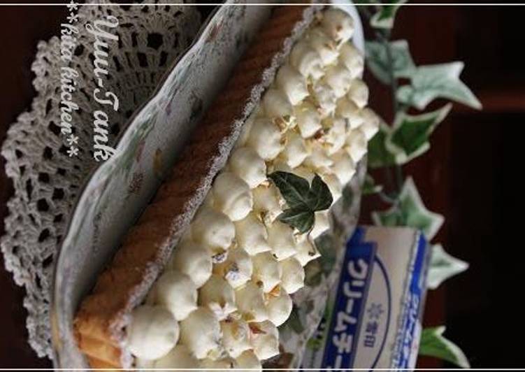 A Slightly Grown-Up Rum Raisin Cream Cheese Tart A Slightly Grown-Up Rum Raisin Cream Cheese Tart