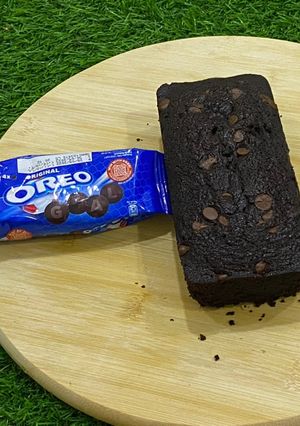 A picture of Oreo biscuit chocolate cake.
