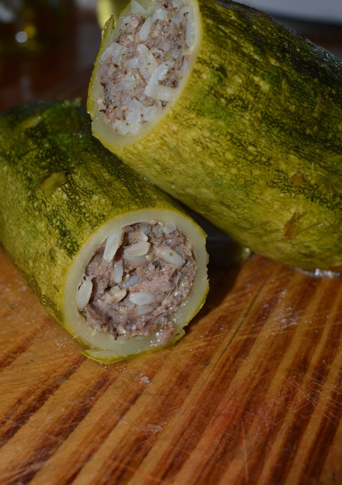 Una foto de Zapallo zucchini relleno (Cuza)