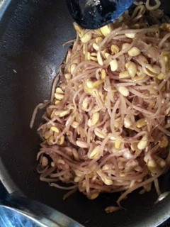 A picture of soy bean sprouts under $10 healthy vegitarian food.