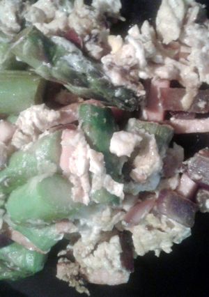 A picture of Healthy asparagus scramble.