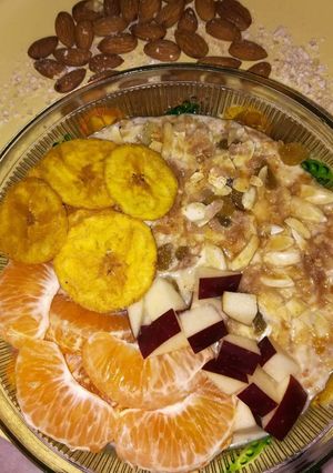 A picture of Muesli with oats.