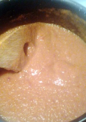 A picture of papaya apple barbeque sauce.