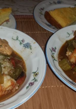 A picture of Gumbo Dishlycious Style.