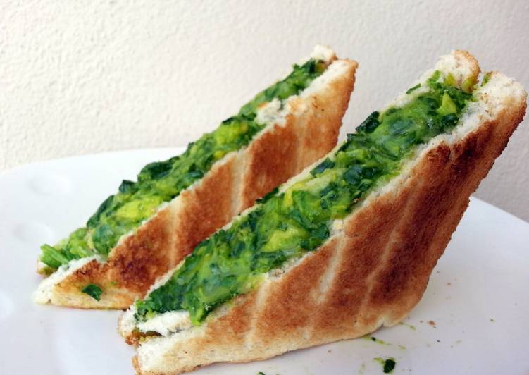 Spinach And Avocado Sandwich