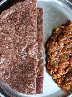 ராகி சப்பாத்தி(ragi chapati recipe in tamil) செய்முறை முக்கிய புகைப்படம்