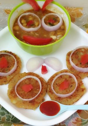 A picture of Tikki chola.