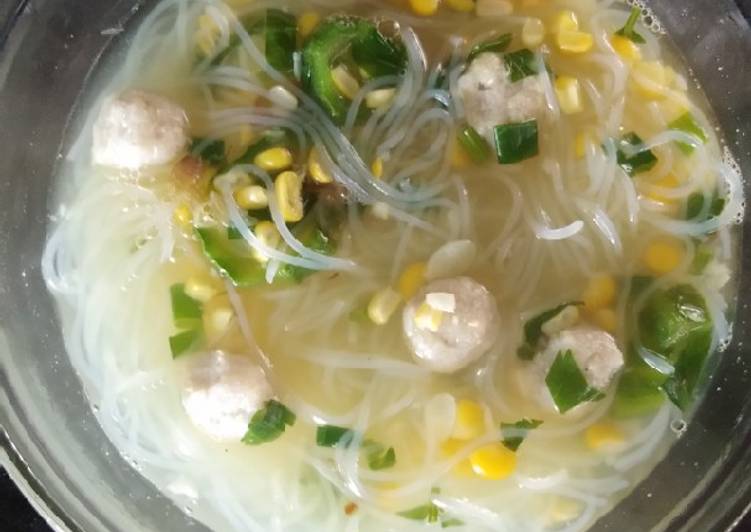 6. Soup Bihun Oyong 🍜