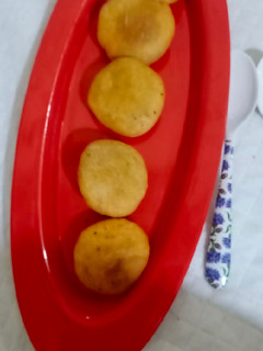 मूंग की दाल की खस्ता (Moong Ki dal Ki khasta recipe in hindi) रेसिपी मुख्य फोटो
