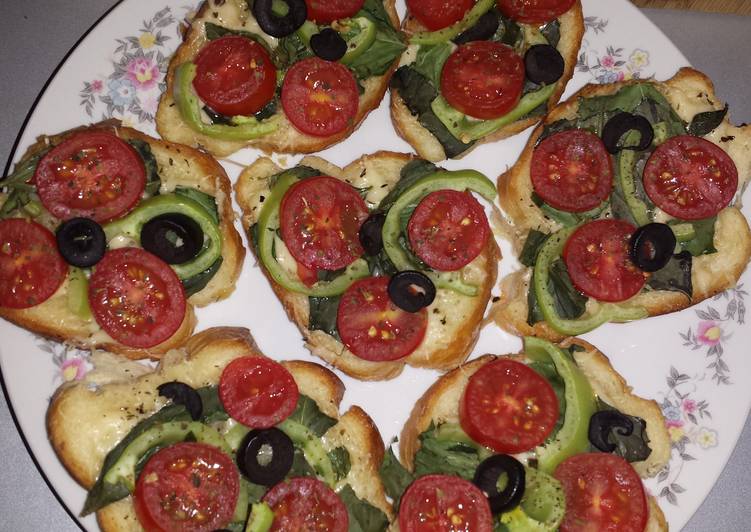 Recipe of Appetizing bruschette :)