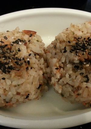 A picture of Salmon Japanese Riceballs.