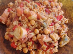 Una foto de Arroz con mejillones y pulpo