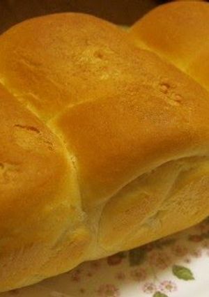 A picture of Fluffy Hand-kneaded Bread.