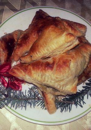 A picture of Somsa or Burekas.