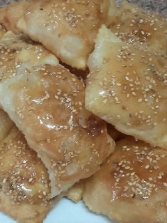 Una foto de Rghayef con miel | Comida de Marruecos