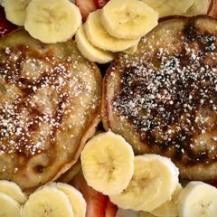 A picture of Strawberry Banana Pancakes.