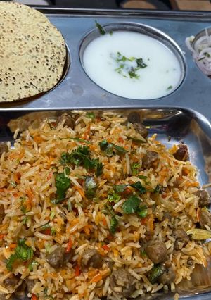 बिरयानी वेज रेसिपी मुख्य फोटो