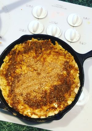 A picture of Mac and Cheese.