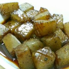 A picture of Cubed Konnyaku "Steak" With Shiso Garlic Soy Sauce.