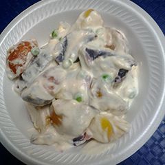 A picture of Potatoe and peas salad.