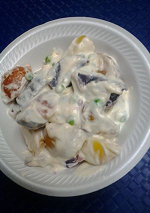 A picture of Potatoe and peas salad.