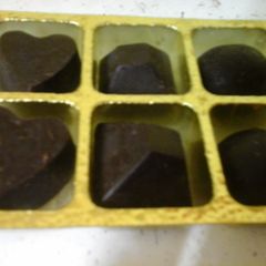 A picture of Raw Diabetic/non Diabetic Dark/milk Chocolate.