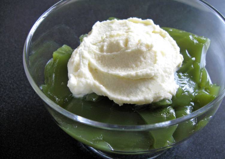 Steps to Make Any-night-of-the-week Matcha Jelly