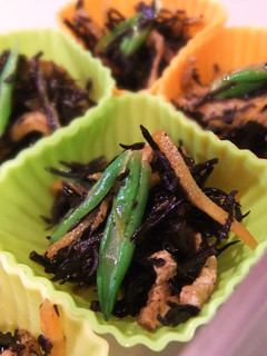 A picture of Frozen Hijiki for Bento and Side Dishes.