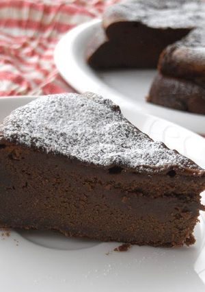 A picture of Simple & Easy Lavish Gateau au Chocolat.