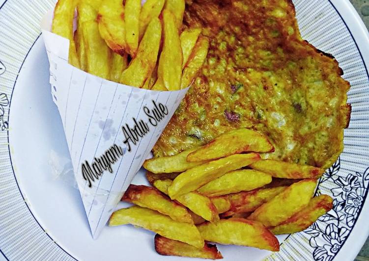 French fries and Fried Egg (Breakfast treat 2)�?�