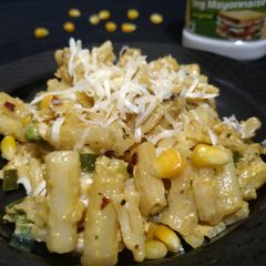 A picture of Cheese Mayo Pasta with white sauce.