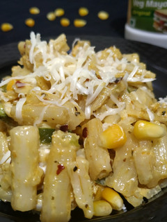 A picture of Cheese Mayo Pasta with white sauce.