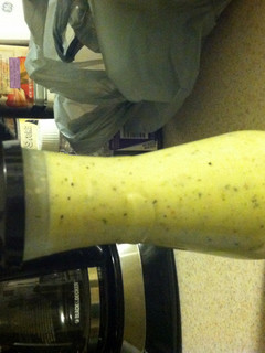 A picture of Olive Garden Salad Dressing.