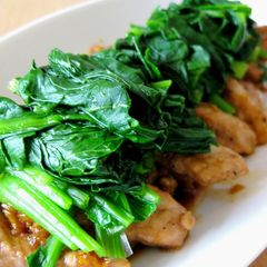 A picture of Pan-Fried Pork Cutlets Seasoned with Ginger and Garlic.