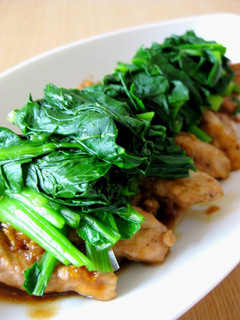 A picture of Pan-Fried Pork Cutlets Seasoned with Ginger and Garlic.